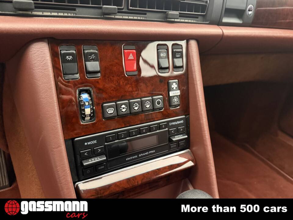 Image 15/15 de Mercedes-Benz 500 SEC (1984)