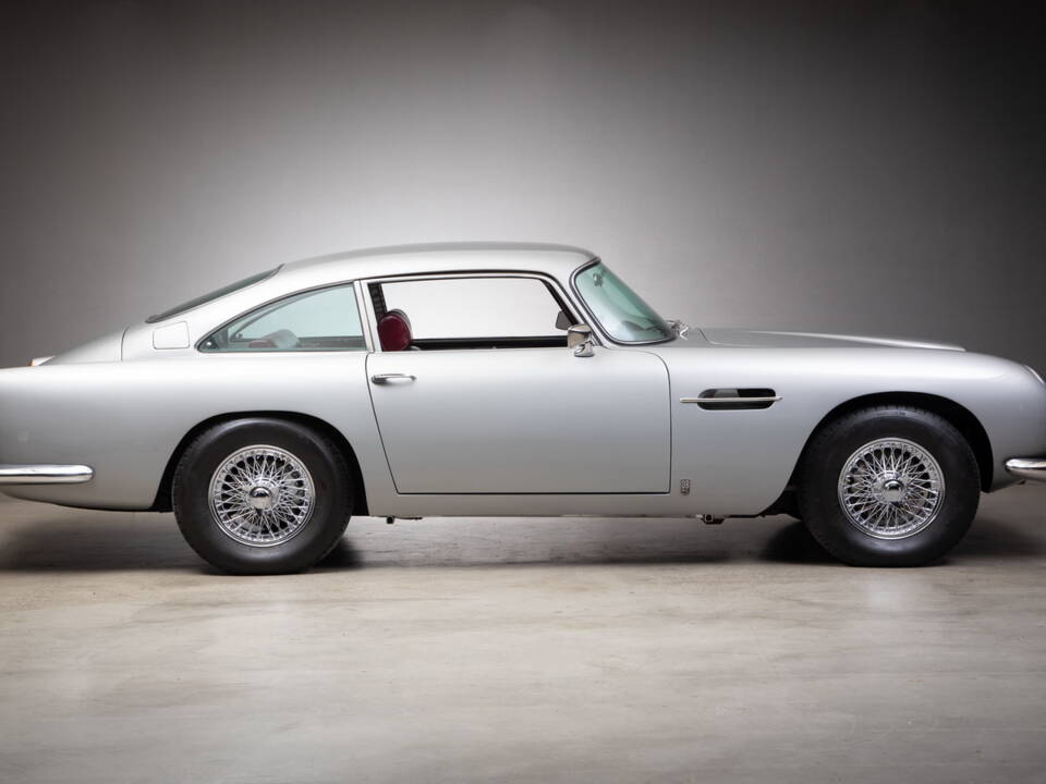 Image 5/20 of Aston Martin DB 5 (1965)