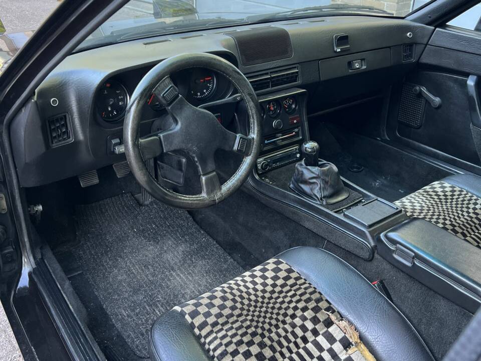 Image 2/8 de Porsche 924 (1983)