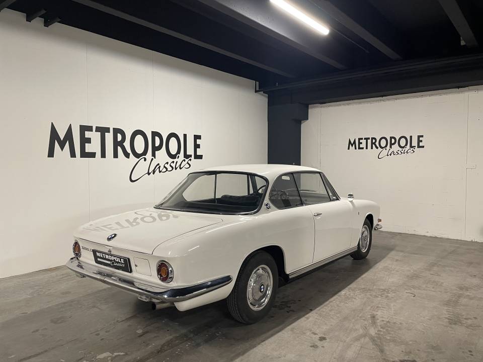 Image 4/22 de BMW 3200 CS (1963)