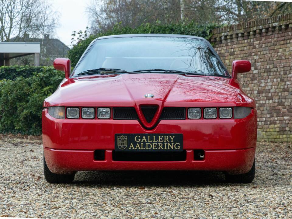Image 32/50 de Alfa Romeo SZ (1991)