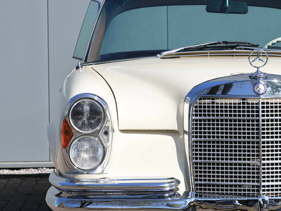 Immagine 16/45 di Mercedes-Benz 280 SE (1968)