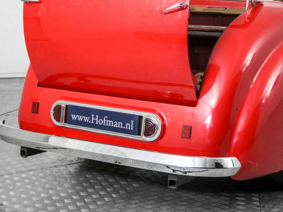 Image 38/50 of Triumph 1800 Roadster (1947)
