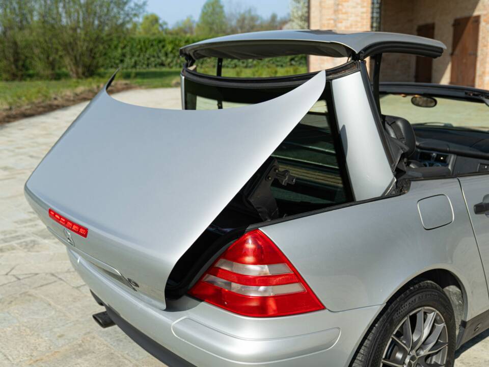 Afbeelding 19/50 van Mercedes-Benz SLK 200 (1997)