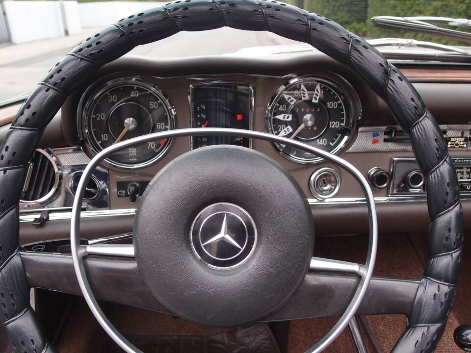 Bild 17/41 von Mercedes-Benz 280 SL (1971)