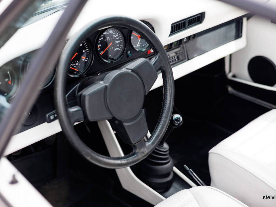 Image 30/46 of Porsche 911 Turbo 3.3 (1980)