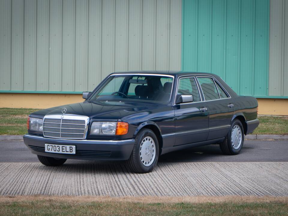 Bild 8/29 von Mercedes-Benz 300 SE (1990)