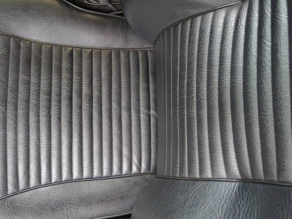 Bild 33/36 von Alfa Romeo 2000 GT Veloce (1975)