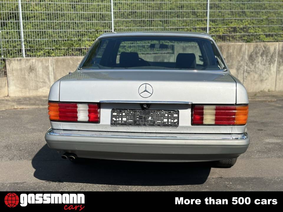 Image 6/15 of Mercedes-Benz 300 SEL (1989)