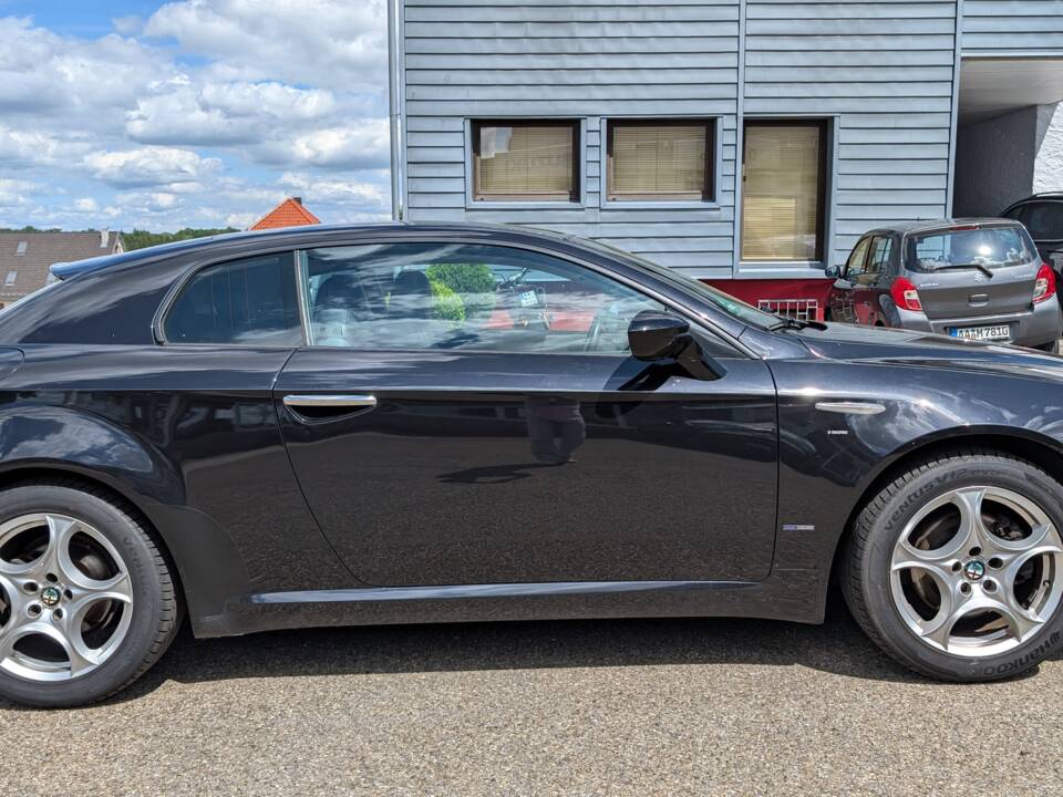 Image 7/35 of Alfa Romeo Brera 2.2 JTS (2006)