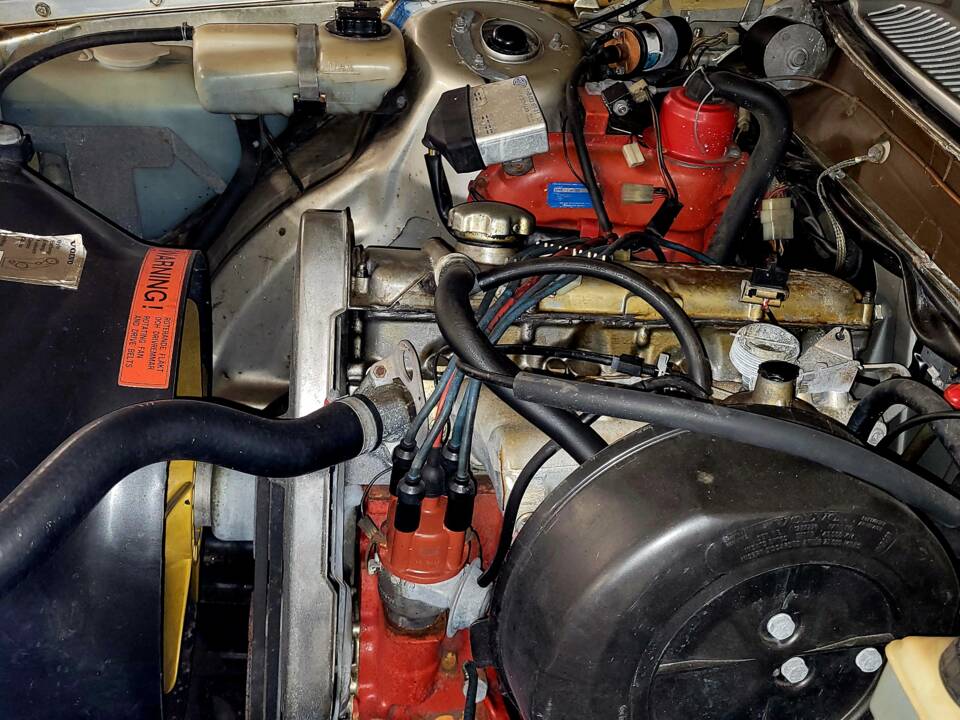 Image 35/38 de Volvo 244 DLS (1977)