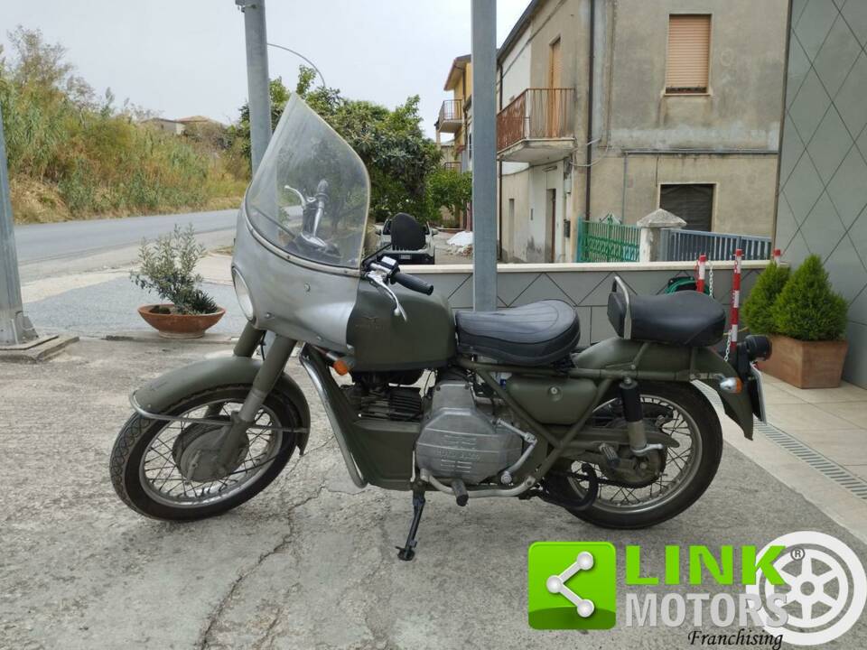 Image 2/10 de Moto Guzzi DUMMY (1979)