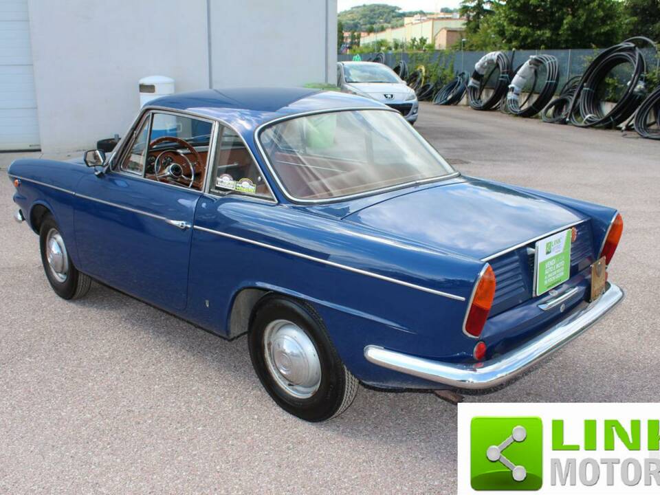 Image 8/10 of FIAT 750 Vignale Coupé (1962)