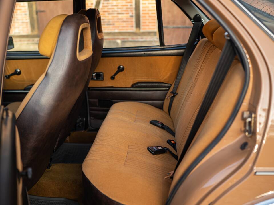 Image 46/84 de Saab 99 Combi Coupe (1976)