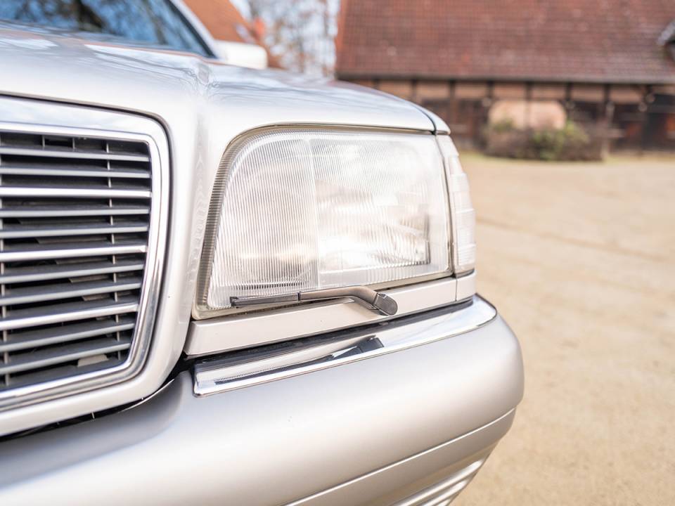 Bild 18/45 von Mercedes-Benz S 500 (1995)