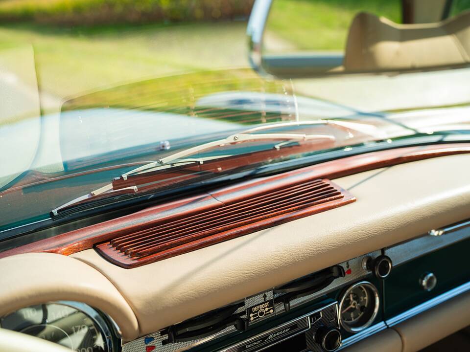 Imagen 38/44 de Mercedes-Benz 280 SL (1969)