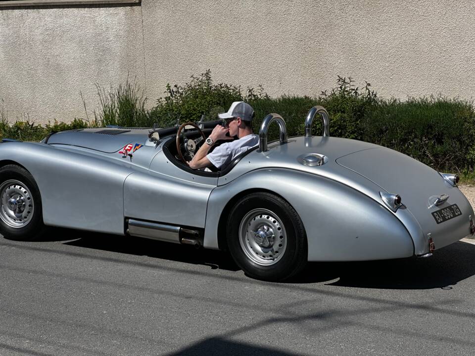 Bild 9/11 von Jaguar XK 120 OTS (1952)
