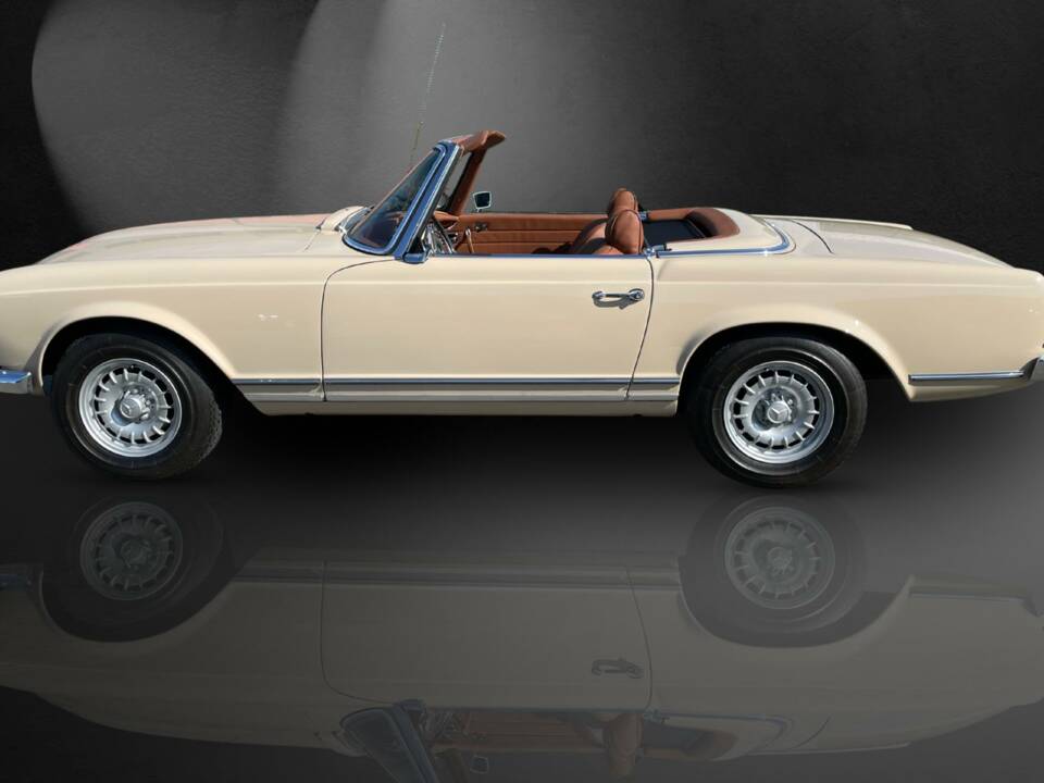 Immagine 1/50 di Mercedes-Benz 280 SL (1969)