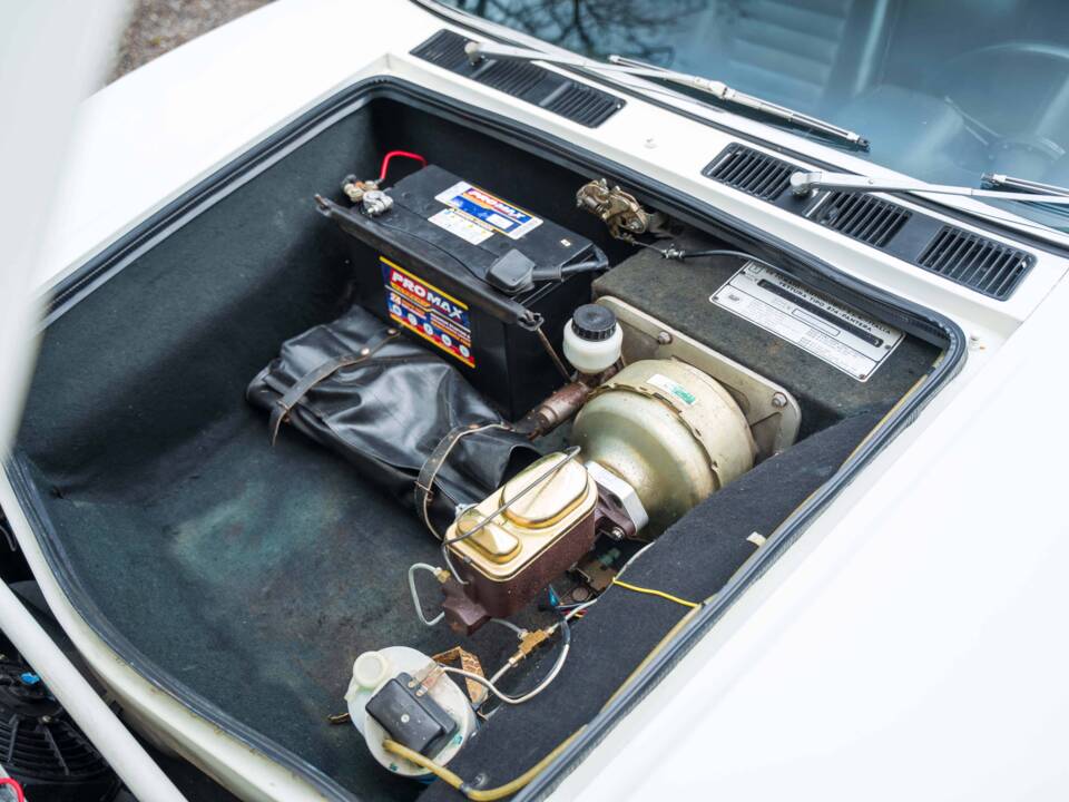 Afbeelding 19/21 van De Tomaso Pantera (1972)