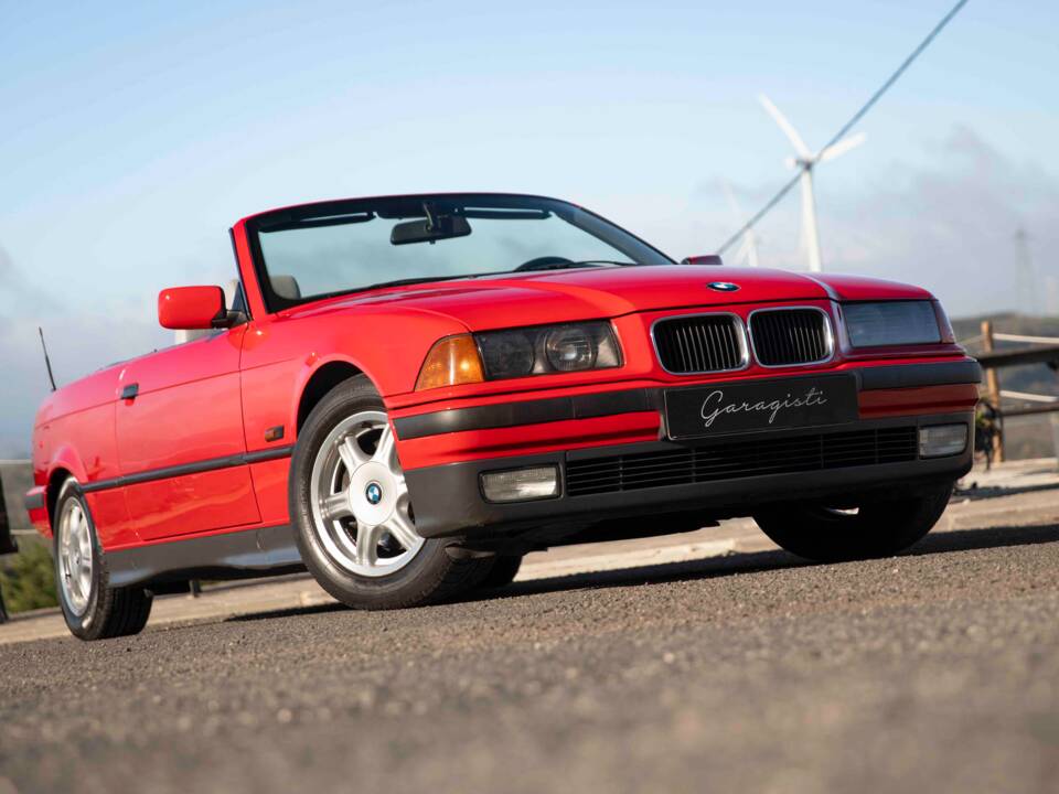 Bild 5/92 von BMW 325i (1994)
