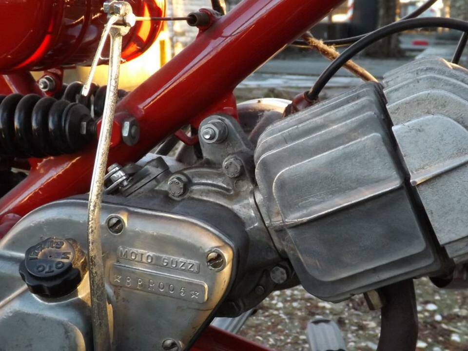 Bild 17/20 von Moto Guzzi Cardellino 75 (1960)