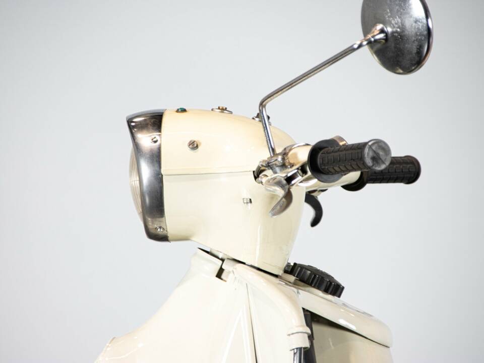 Image 22/50 of Moto Guzzi DUMMY (1962)