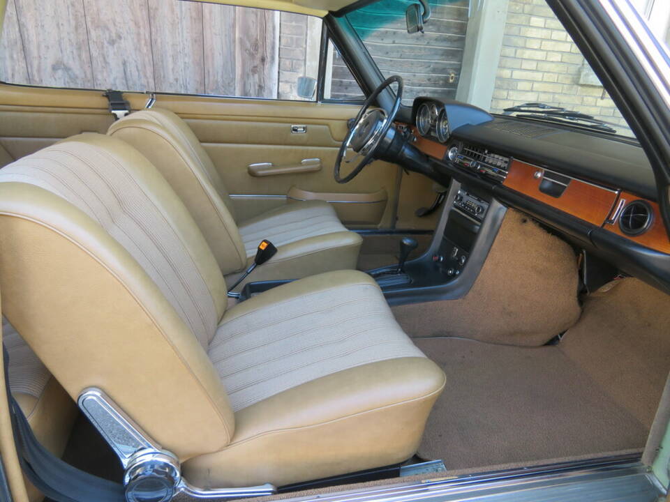 Image 6/19 of Mercedes-Benz 280 CE (1973)