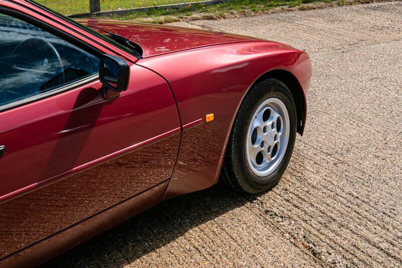 Imagen 43/45 de Porsche 944 (1989)