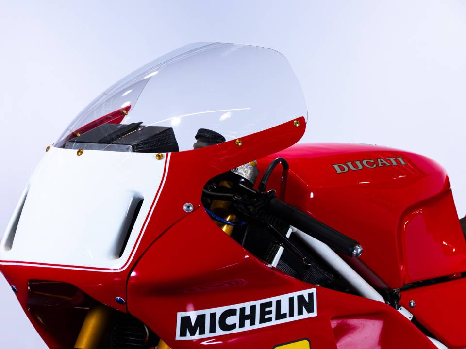 Image 29/50 of Ducati DUMMY (1993)