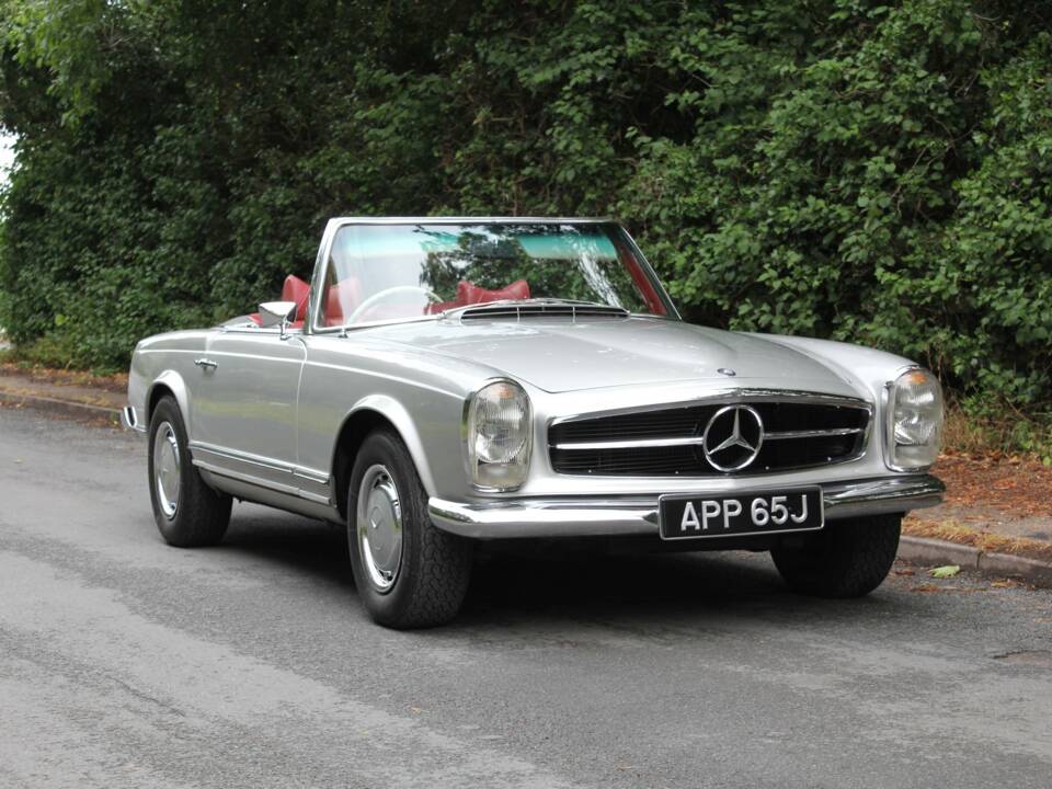 Image 1/17 of Mercedes-Benz 280 SL (1970)