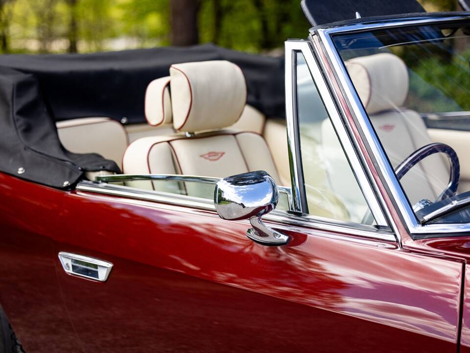 Image 16/50 of Jensen Interceptor MK III (1975)