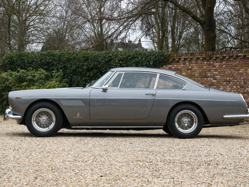 Image 18/50 of Ferrari 250 GT/E (1962)
