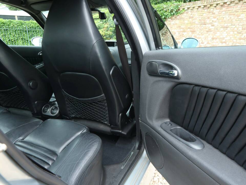 Afbeelding 49/50 van Alfa Romeo 156 3.2 V6 GTA (2004)