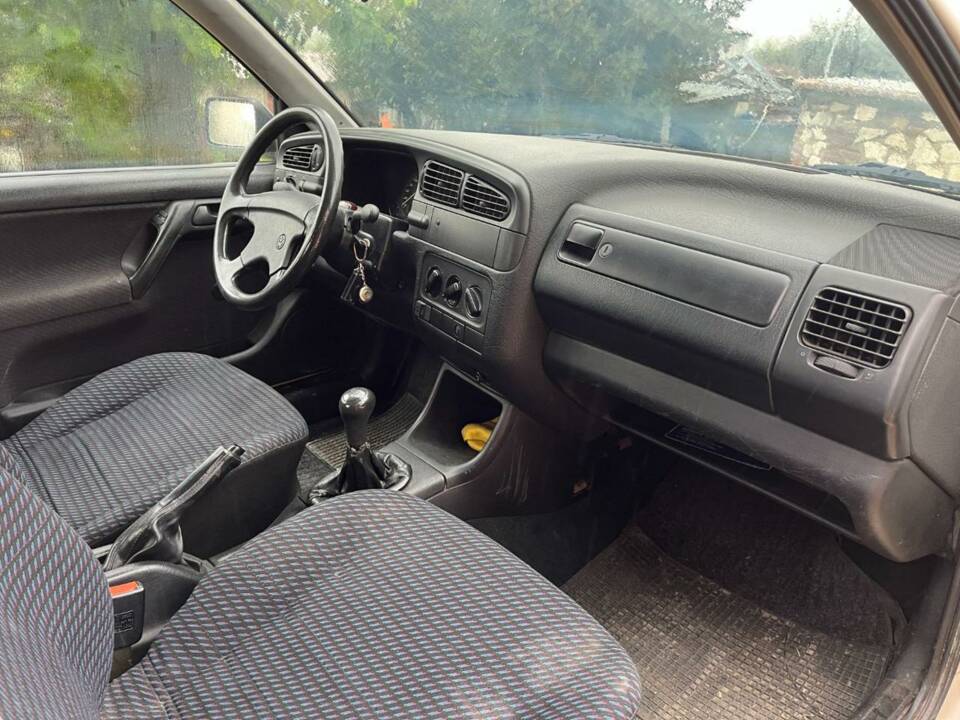 Image 14/22 of Volkswagen Jetta III 1,8 (1993)