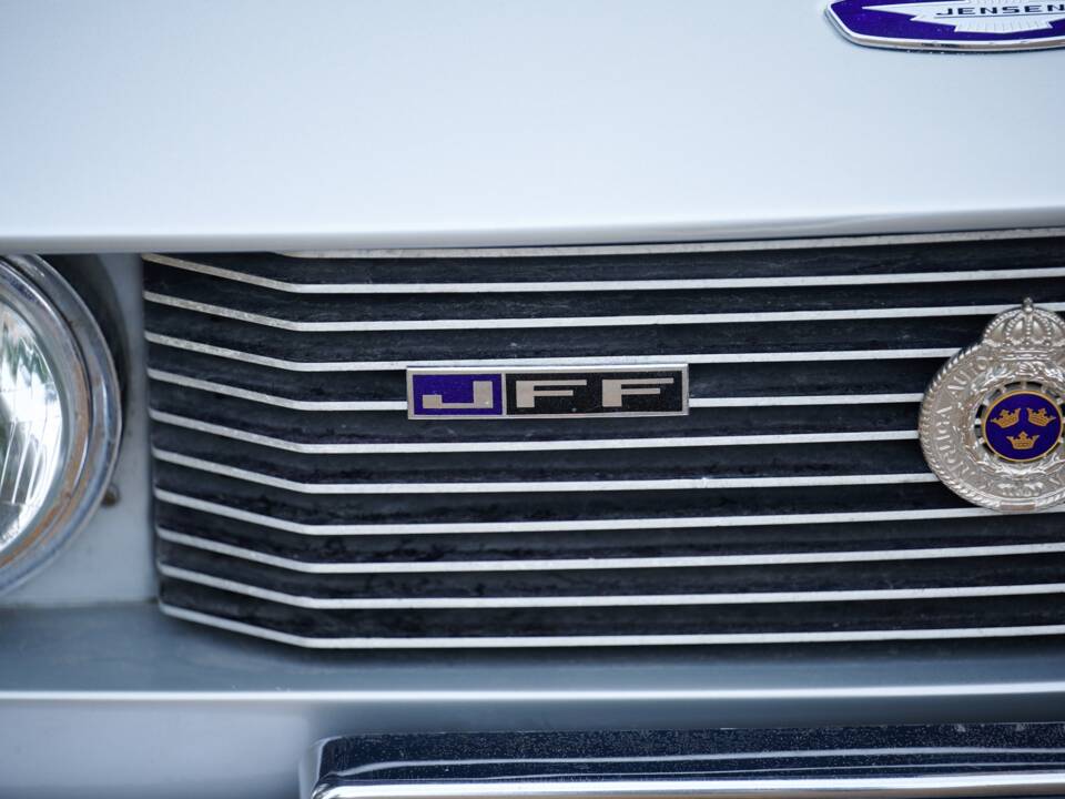 Image 17/50 of Jensen FF (1967)