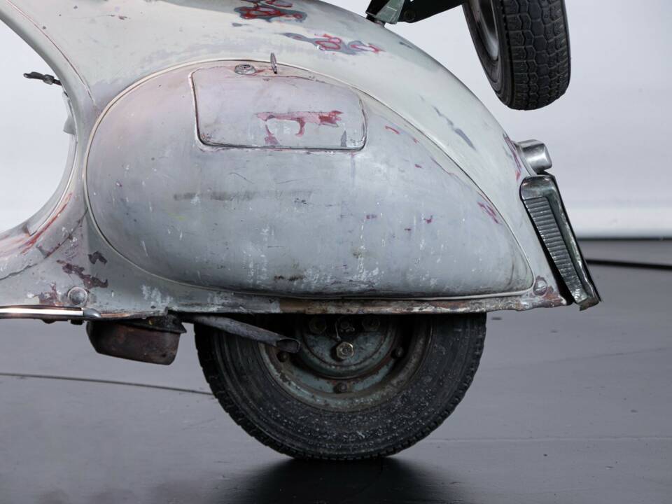 Immagine 42/50 di Piaggio Vespa 125 (1954)