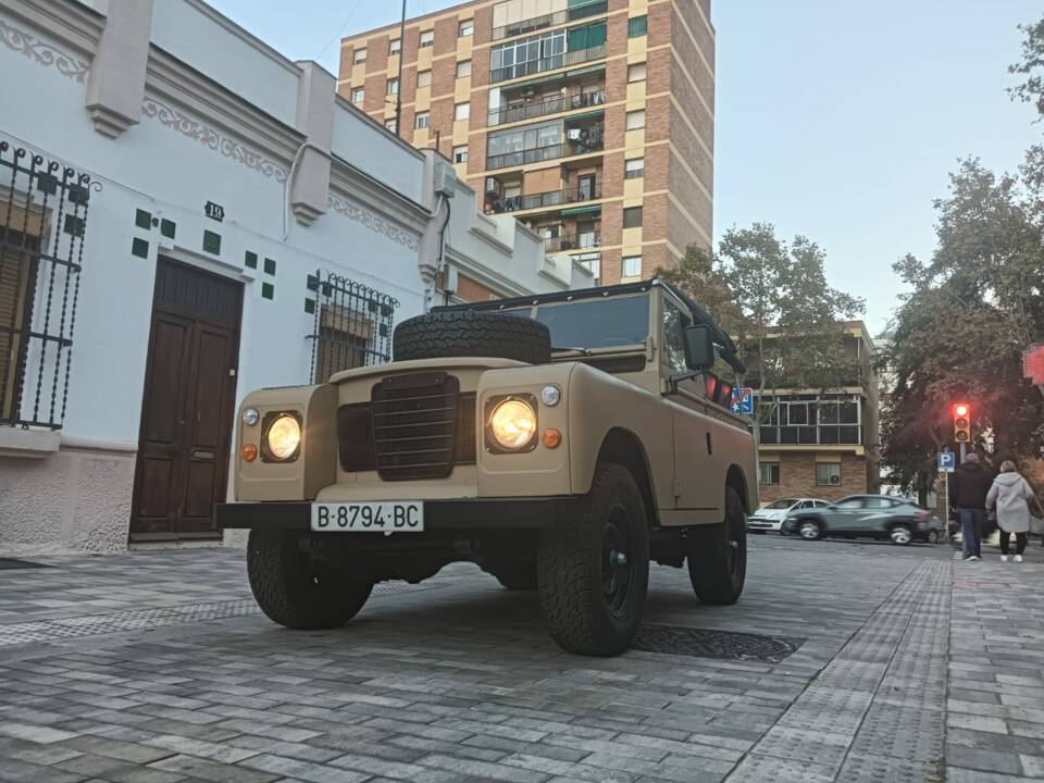 Bild 24/27 von Land Rover 88 (1978)