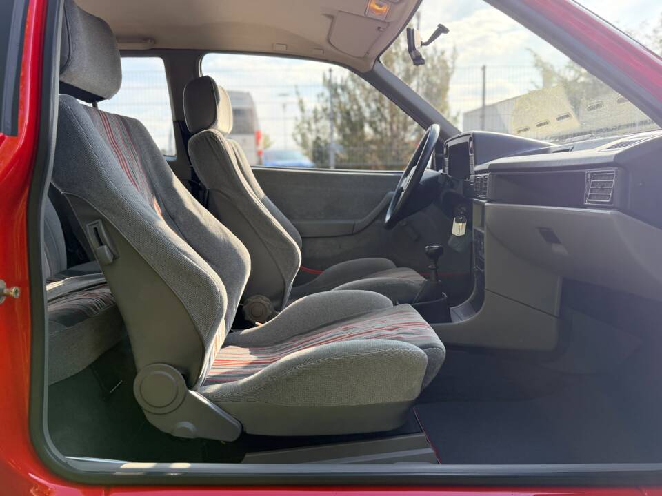 Image 11/33 of Opel Kadett 2,0i GSi 16V (1988)