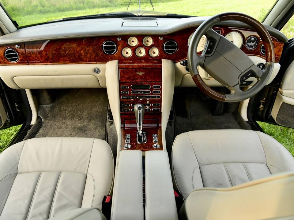 Afbeelding 36/50 van Bentley Arnage R (2005)
