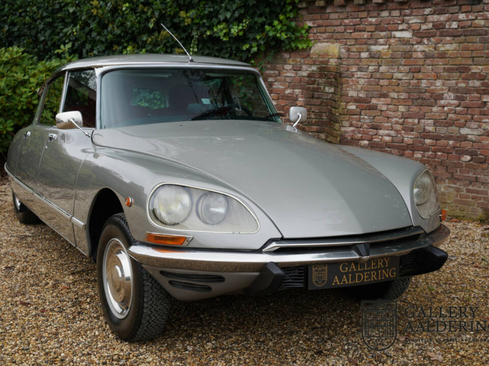 Image 43/50 of Citroën DS 19 Pallas (1972)