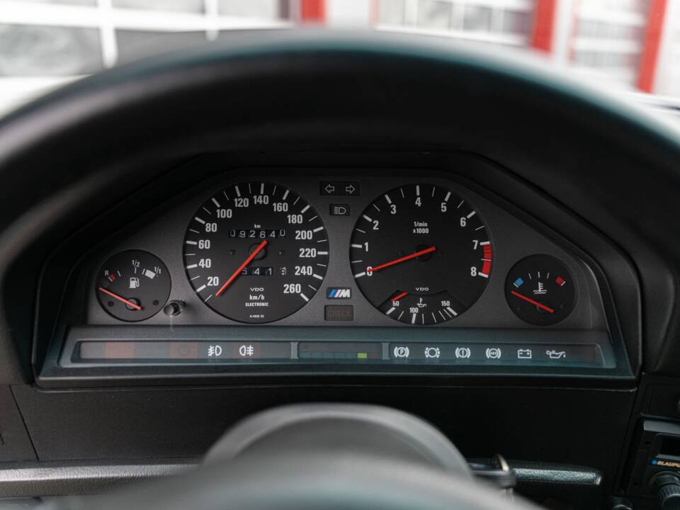 Image 9/10 de BMW M3 (1986)