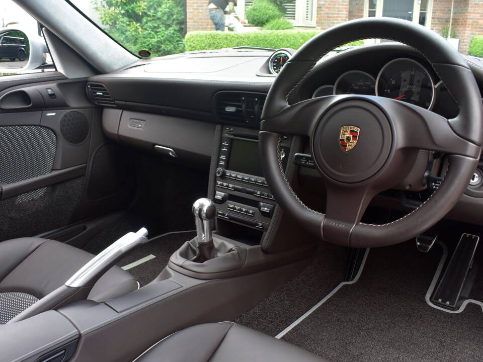 Image 3/50 of Porsche 911 Sport Classic (2010)