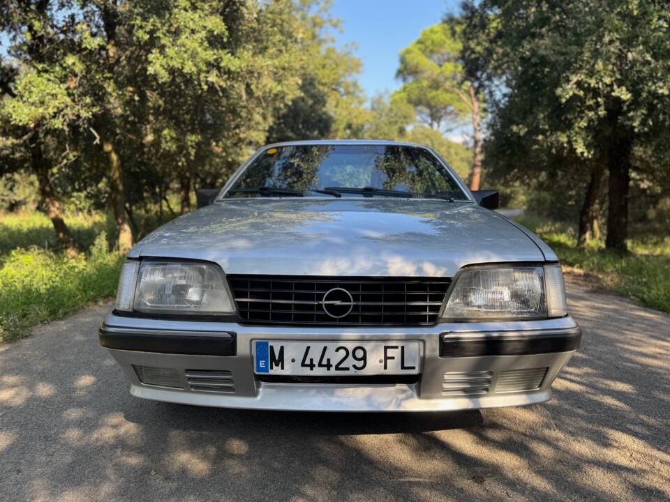 Bild 4/41 von Opel Monza 3,0 E (1983)