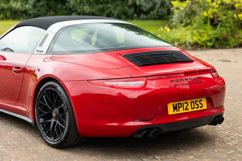 Immagine 18/50 di Porsche 911 Targa 4 GTS (2015)