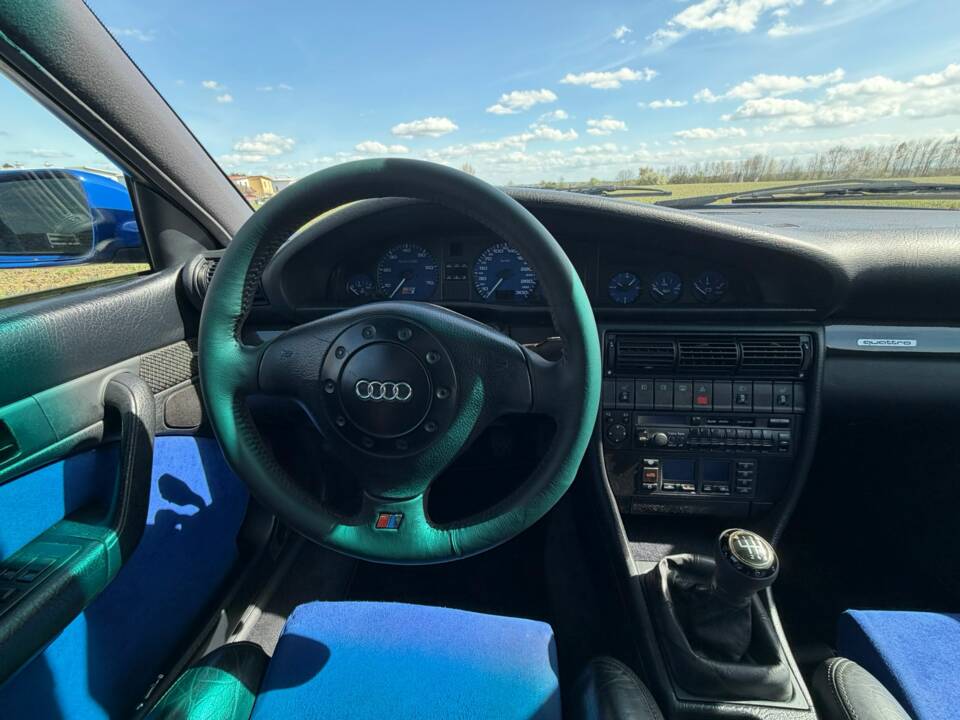 Image 14/29 of Audi S6 Plus Avant (1996)