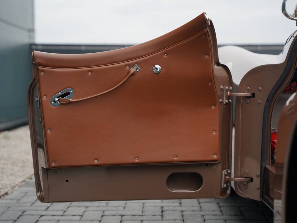 Image 25/50 of Jaguar XK 120 OTS (1950)