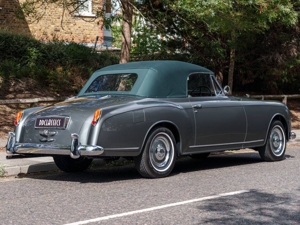 Bild 4/29 von Bentley S1 DHC Park Ward (1958)