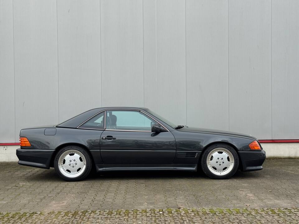 Imagen 8/46 de Mercedes-Benz 500 SL 6.0 AMG (1992)