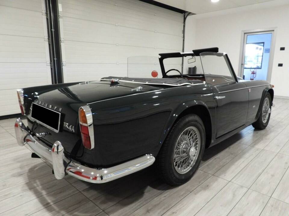 Image 5/15 of Triumph TR 4A (1967)