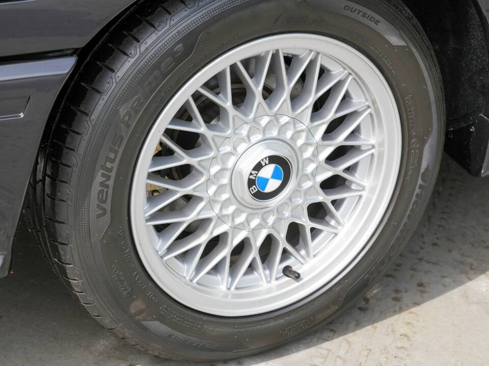Image 14/34 de BMW M3 (1986)